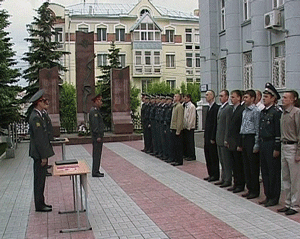 В праздничные дни кировский полк дорожно-патрульной службы пополнился новыми сотрудниками