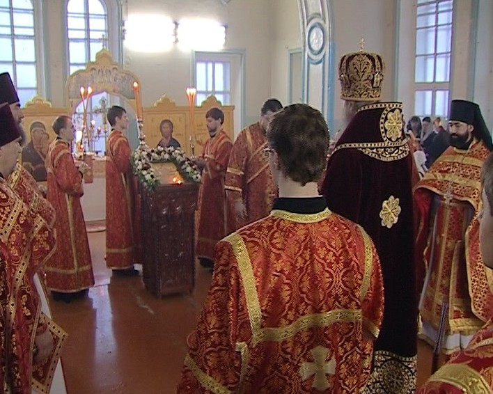 Первая литургия в домовом храме Вятской православной гимназии