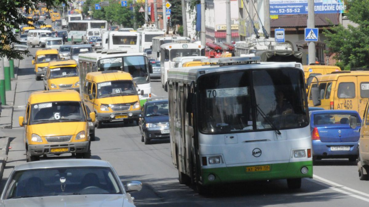 24 апреля в центре Кирова будет ограничено движение всех видов транспорта.