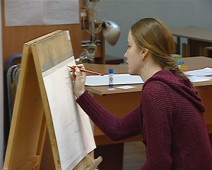 В Кирове проходит конкурс юных художников 