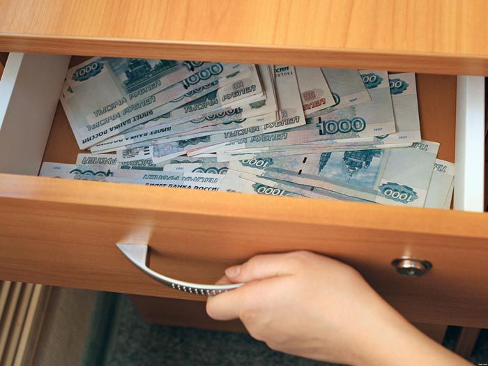 В Белохолуницком районе на главного бухгалтера управляющей компании завели уголовное дело.