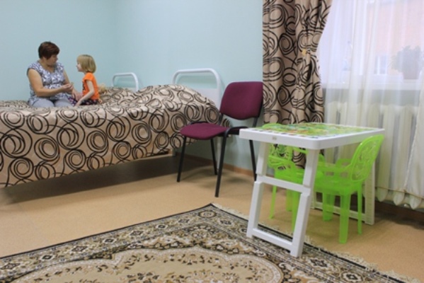 В Кирово-Чепецком реабилитационном центре открылась комната для совместного пребывания матери и ребенка.