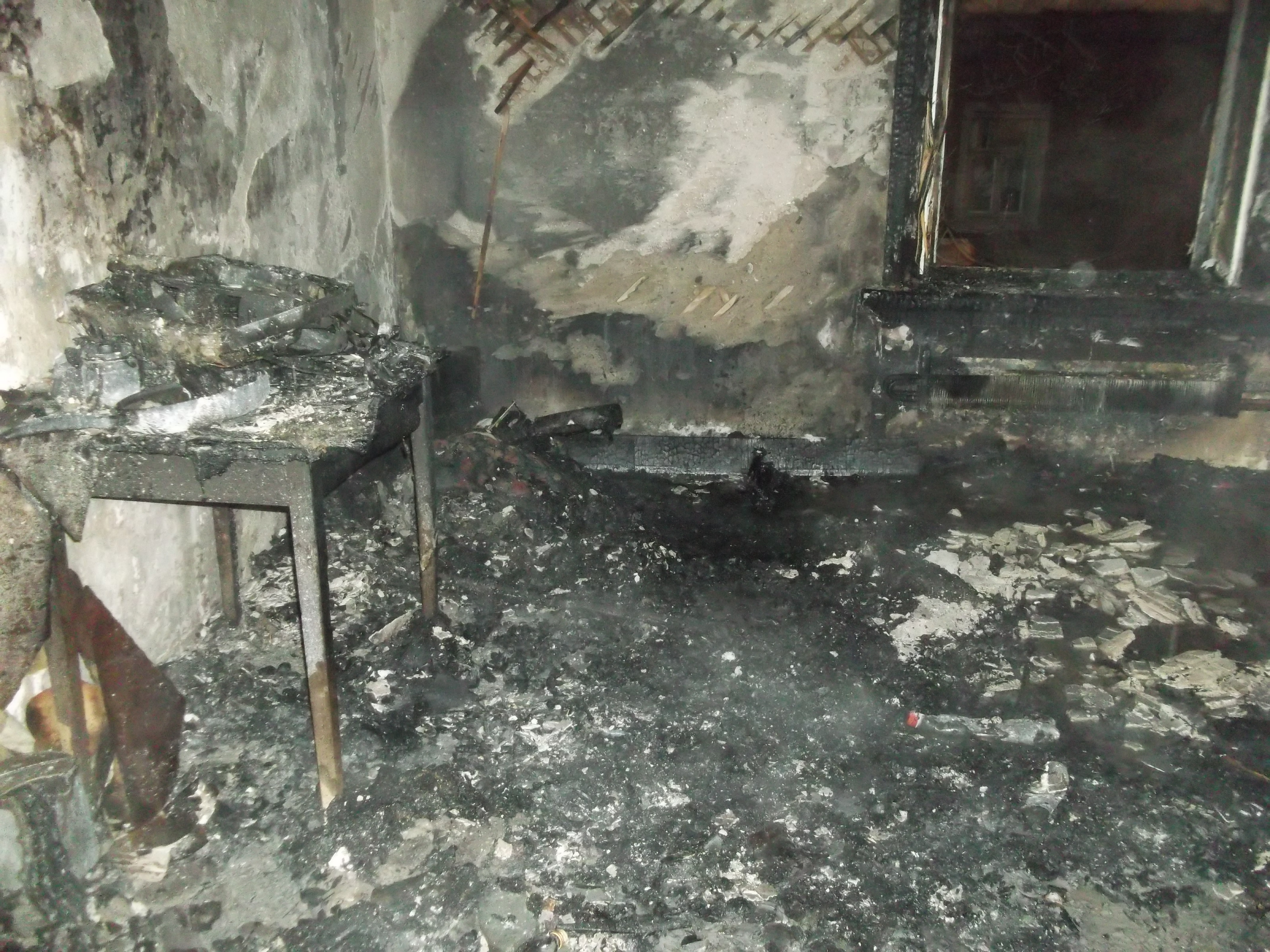 В центре Кирове произошел пожар в нежилом доме.