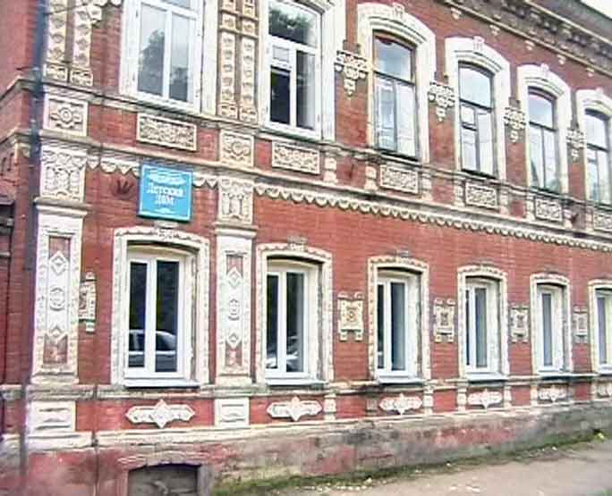 Москвичи помогают Нолинскому детскому дому