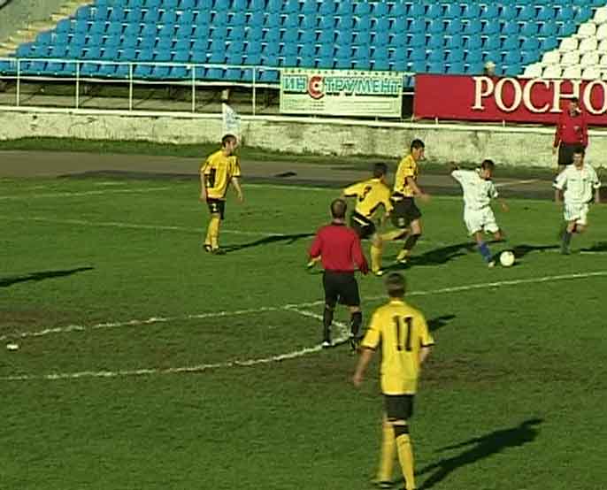 Победа футбольного клуба «Динамо-2 Нововятич»