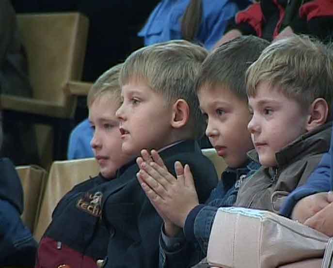 Подарок первоклассникам от «Единой России»