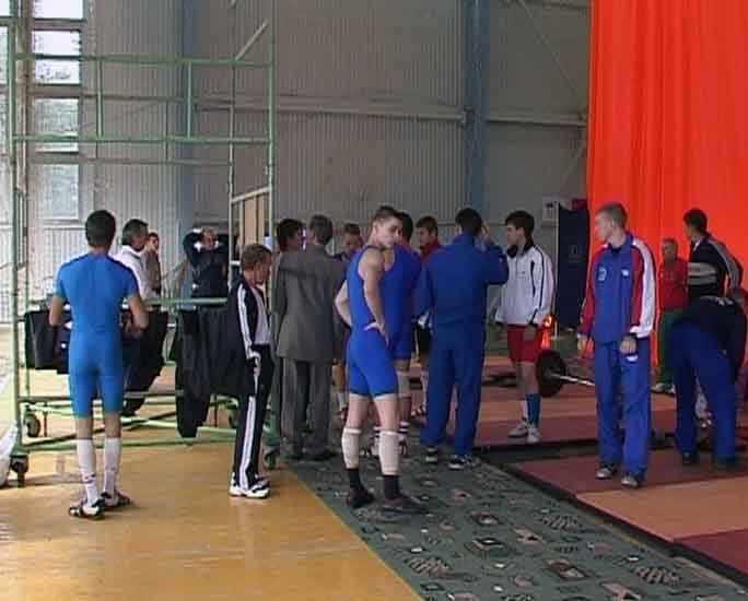 Выступления кировских тяжелоатлетов на Олимпиаде