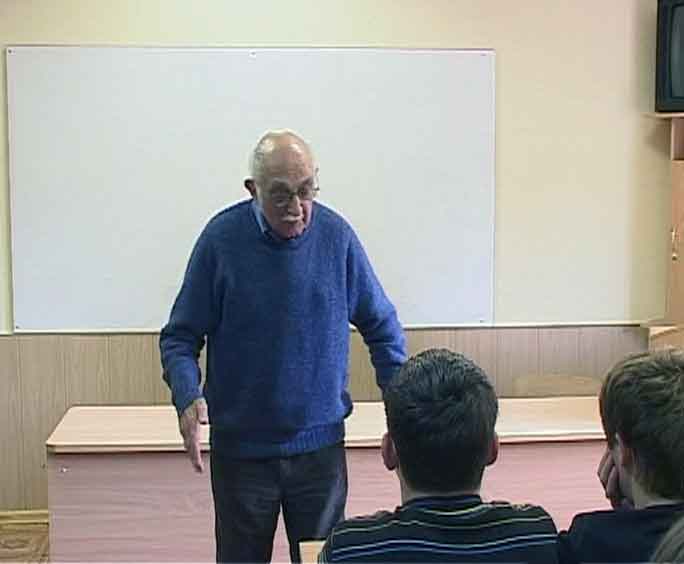 Профессор Лондонского университета читает лекции в Кирове