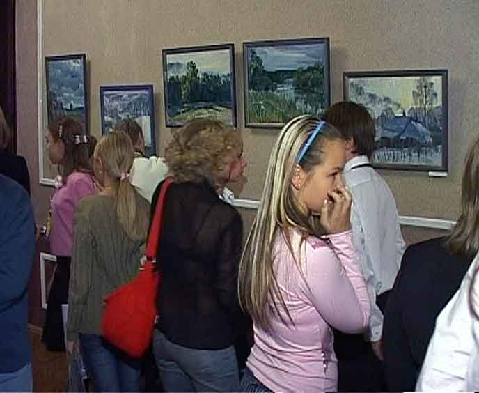 Выставка в Вятской гуманитарной гимназии