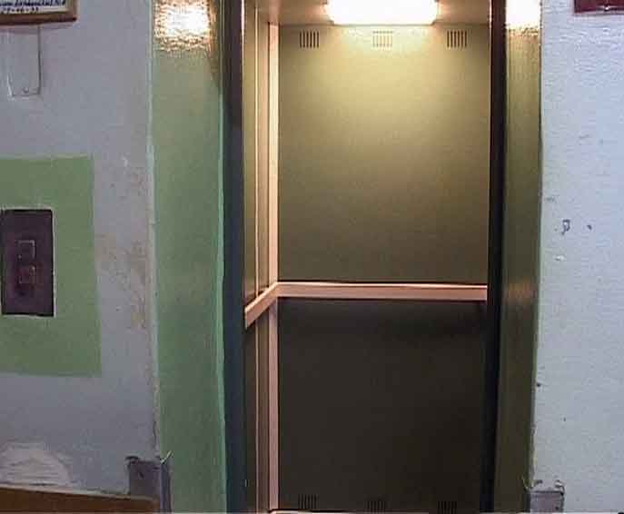 Какое здание без лифта?