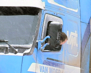 Дальнобойщики стали заложниками дороги