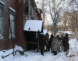 Сгорел дом 75 на улице Дерендяева