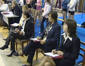 Стартовал представительный турнир по акробатике