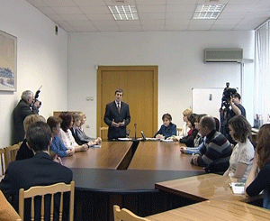 Геннадий Плехов вручил сертификаты победителям грантового конкурса социальных инициатив