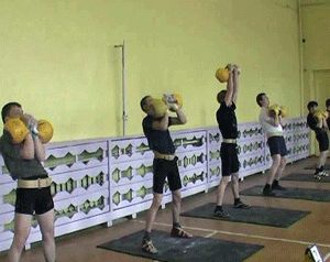 К празднику Великой Победы был посвящён очередной турнир по гиревому спорту