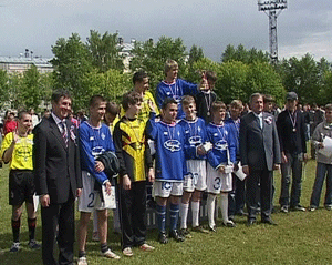 На стадионе 