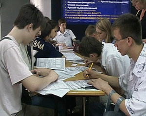 В приемных комиссиях вузов области полным ходом идёт приём документов