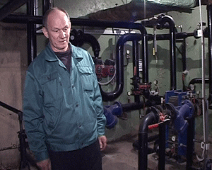 Готовь сани летом.