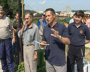 Рыба от полицейских уплыла.