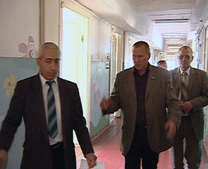 Депутат-милиционер.