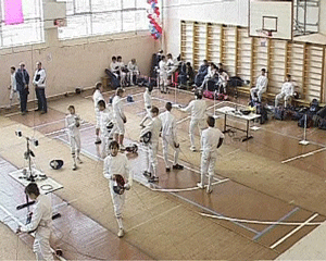 Стартует межрегиональный турнир по фехтованию