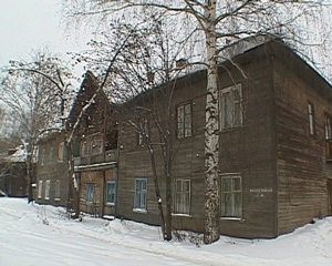 Жители одного из домов в поселке Новый  десять лет ждут ремонта