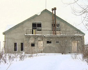 Разрушенный спорткомплекс в селе Кулыги