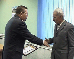 Кировский пенсионер помог милиции задержать мошенников