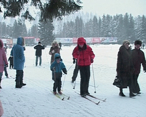 Необычный забег на лыжах в Порошино