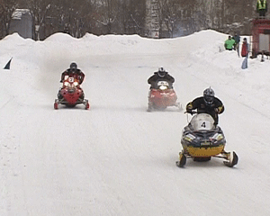 Первый этап Кубка России по снегоходному треку