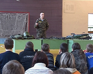 Встреча сотрудников отряда милиции особого назначения УВД и учащихся мурыгинской средней школы