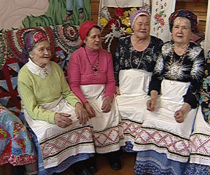 Творческий коллектив «Сударушки» из Свечи