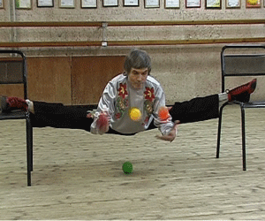 Уникальный акробат Георгий Сырчин