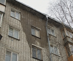 Проблема ремонта крыши дома № 54  на улице Маклина