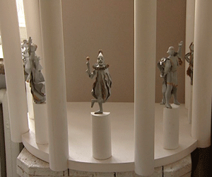 Работы скульптора Людмилы Леденцовой украсят кукольный театр