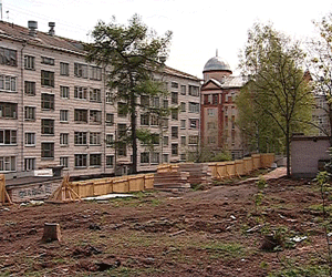 Стройка  за Александровским костелом запрещена