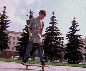 Юные скейтбордисты