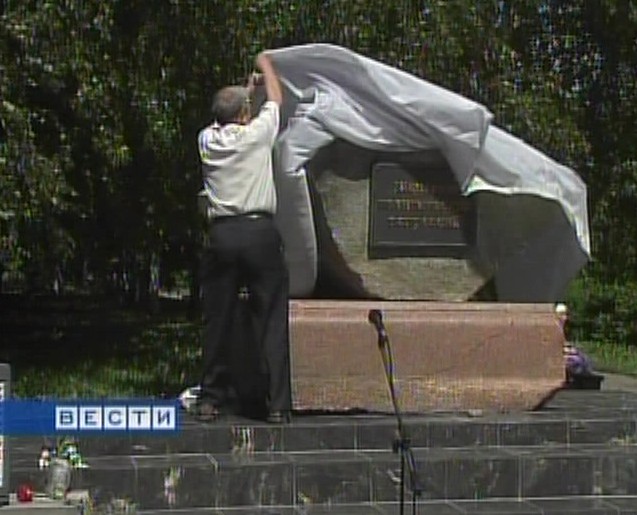 Детство - война,  юность - сталинские лагеря