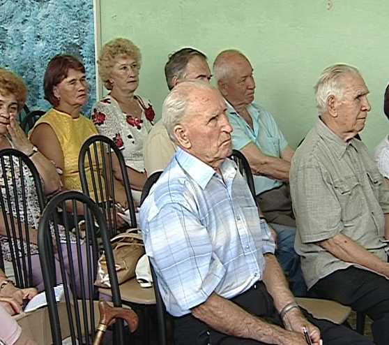 Встреча ветеранов с представителями власти