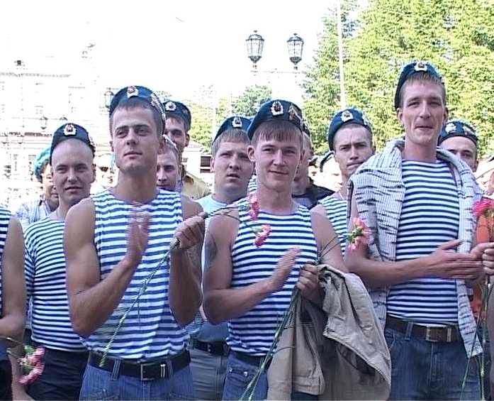 День воздушно - десантных войск в Кирове