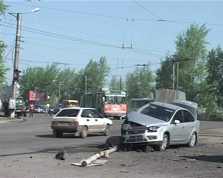 Ситуация с аварийностью на дорогах Кировской области остается напряженной