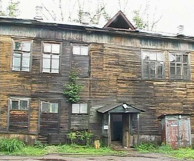 Здание родильного отделения под угрозой обрушения