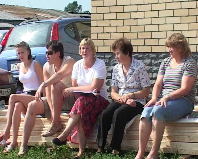 Уличный комитет в поселке Дороничи