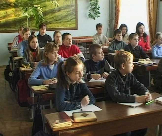 Проверка школ сотрудниками милиции