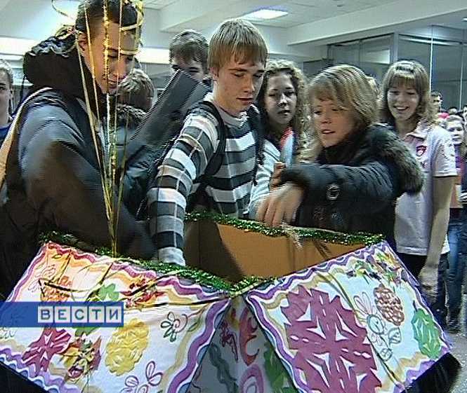 Акция «Стань Дедом Морозом!» в ВГУ