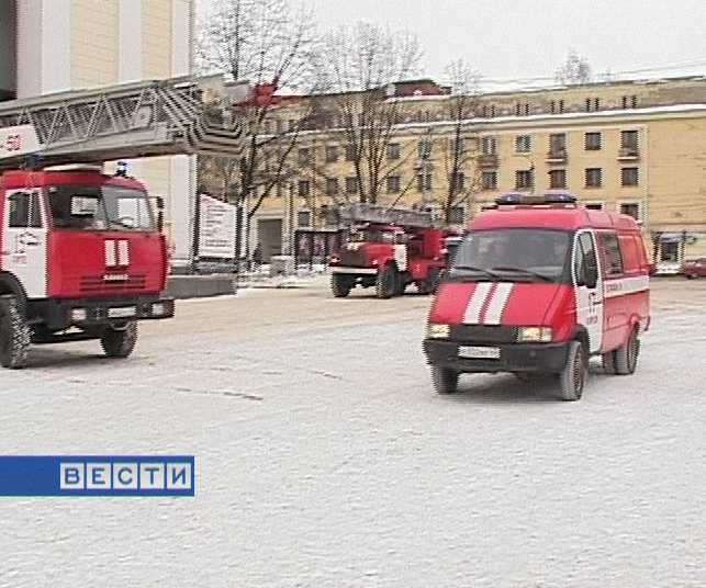 Плановые учения пожарных и сотрудников МЧС