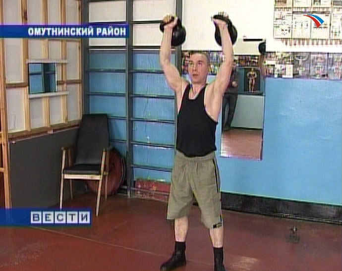 Гири за «колючкой»