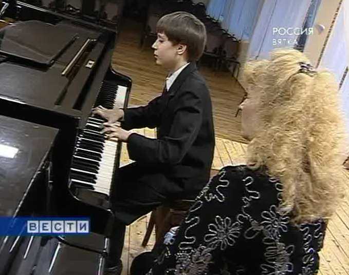 Юный пианист