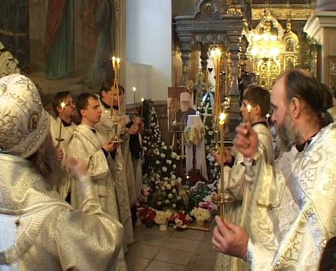 Панихида по митрополиту Вятскому и Слободскому Хрисанфу