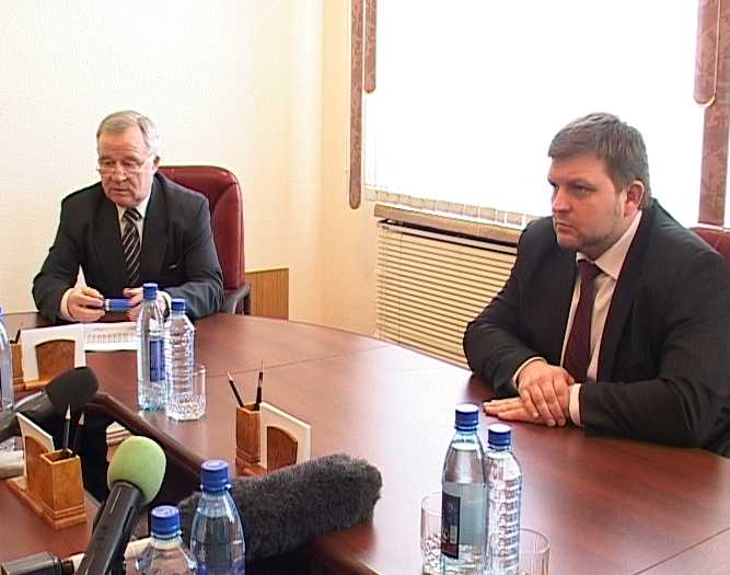 Встреча губернатора с представителями партий